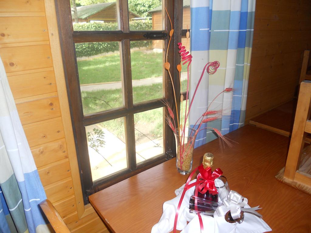 Camping Fuente De Piedra Kültér fotó