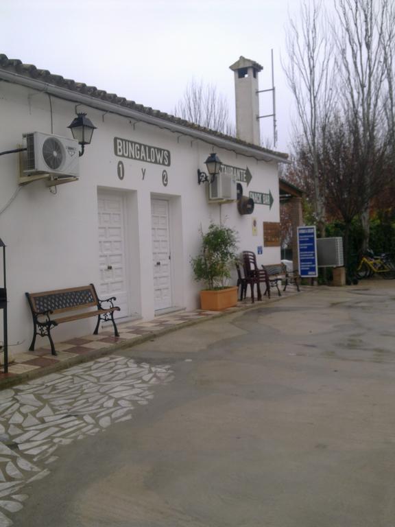 Camping Fuente De Piedra Kültér fotó